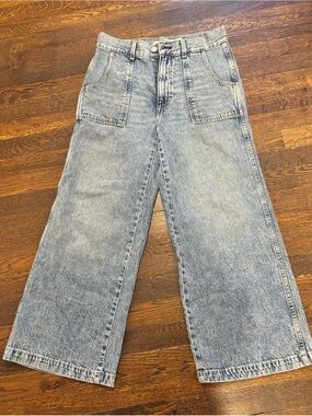 Wide-Leg Light Wash women's Jeans